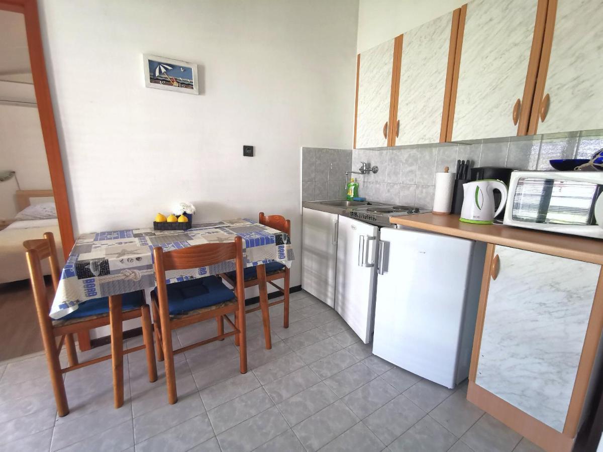 Apartmani Andrea Pula Exterior foto