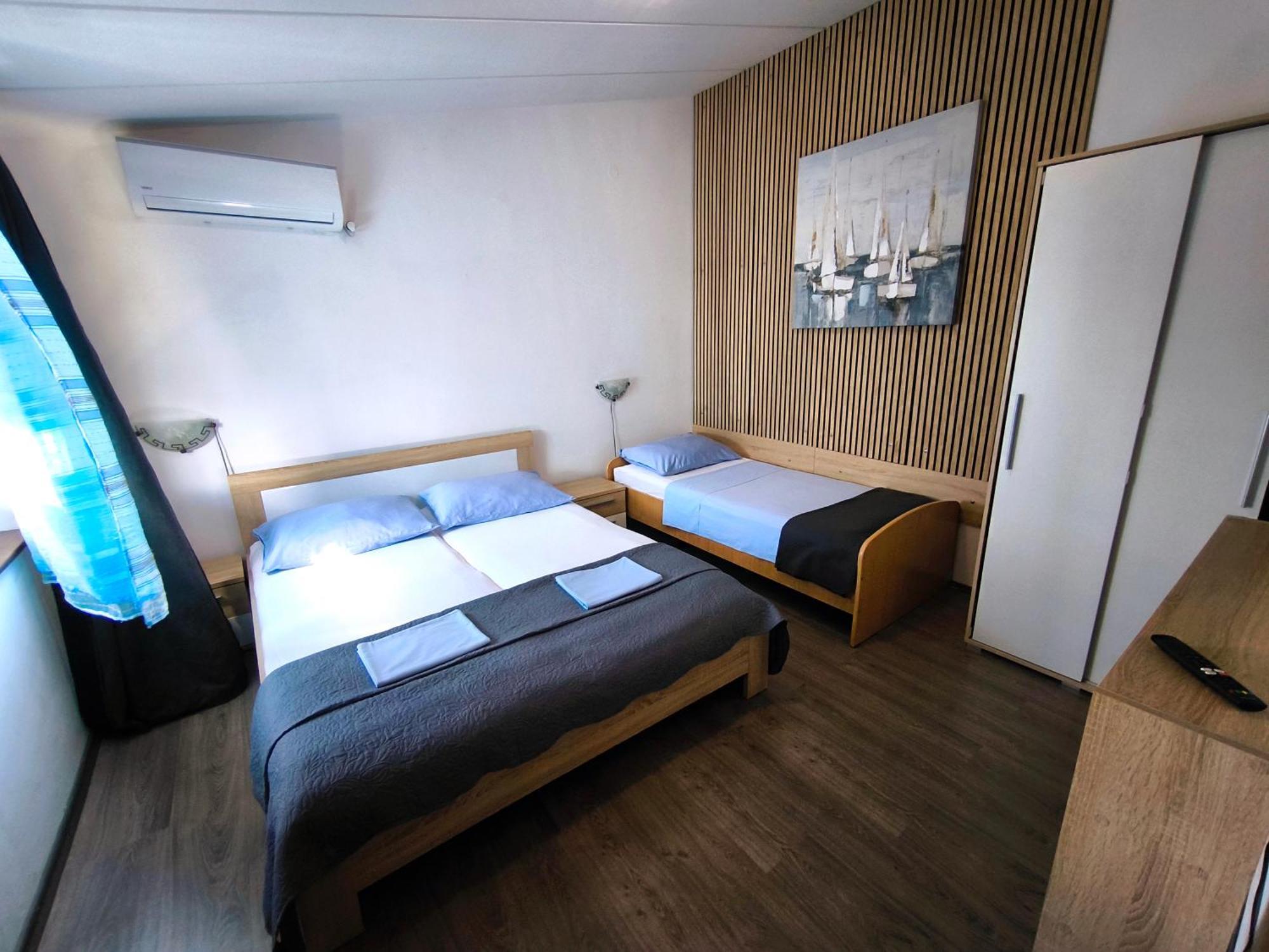 Apartmani Andrea Pula Zimmer foto